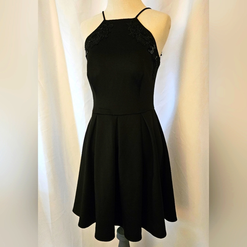 Juniors embellished open back fit &‎ flare dress~B Darlin 9/10 Black~New Years